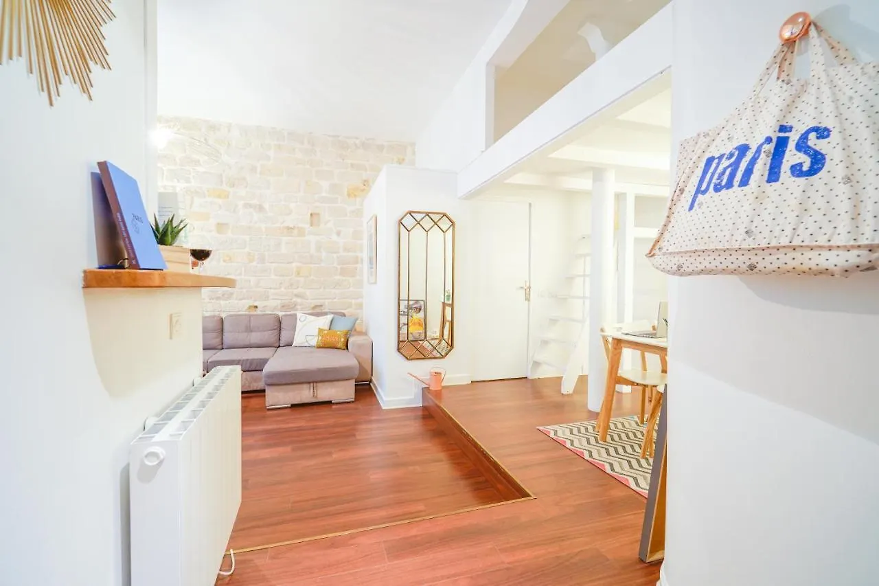 Apartment Happy - Bastille Garden Loft