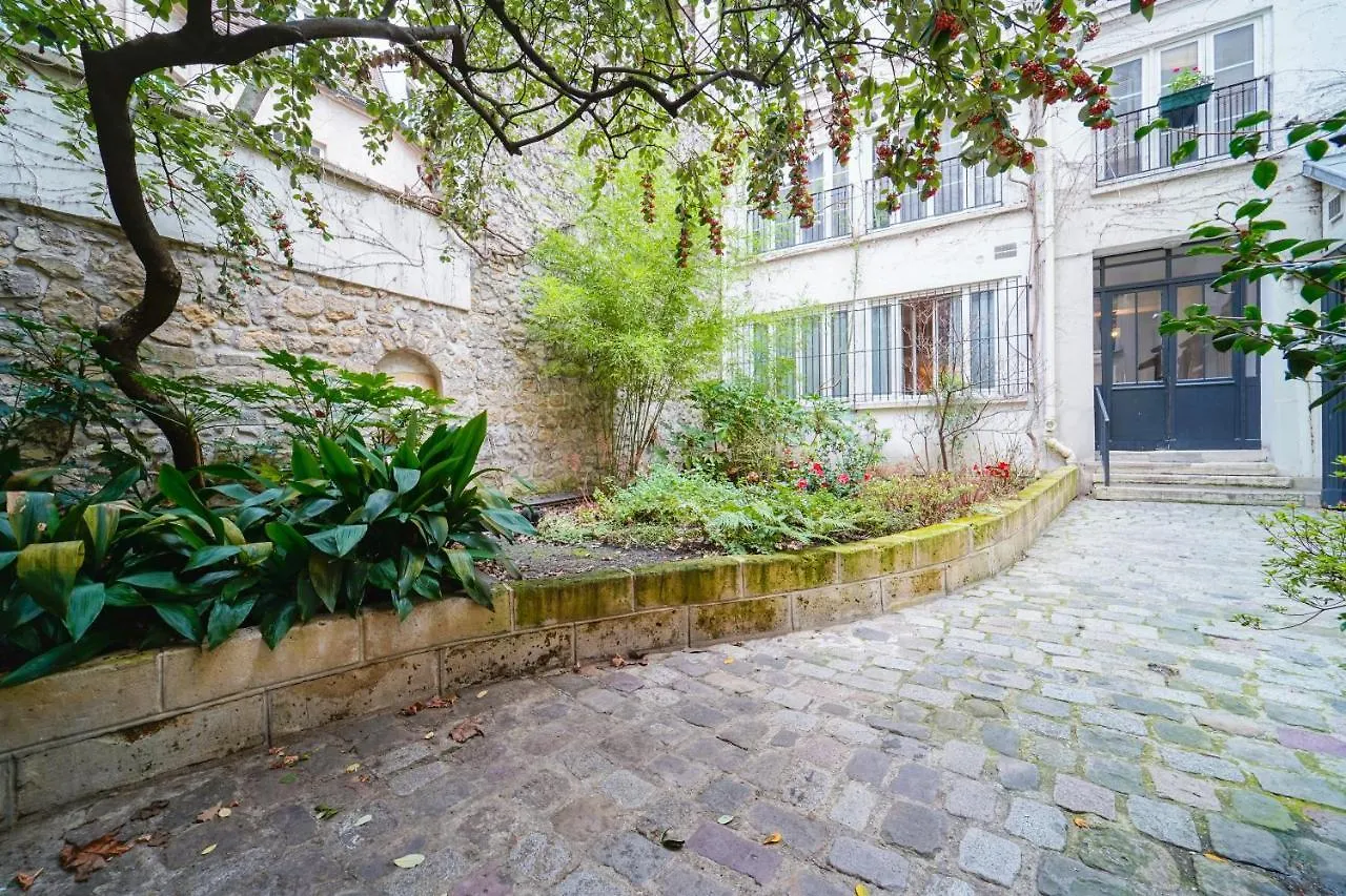 Happy - Bastille Garden Loft Apartman *